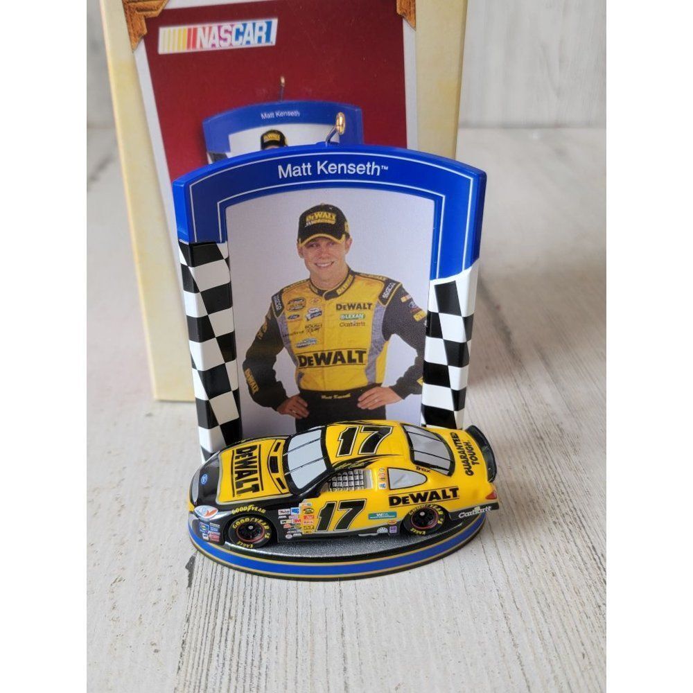Hallmark Matt Kenseth Nascar 2005 ornament Xmas